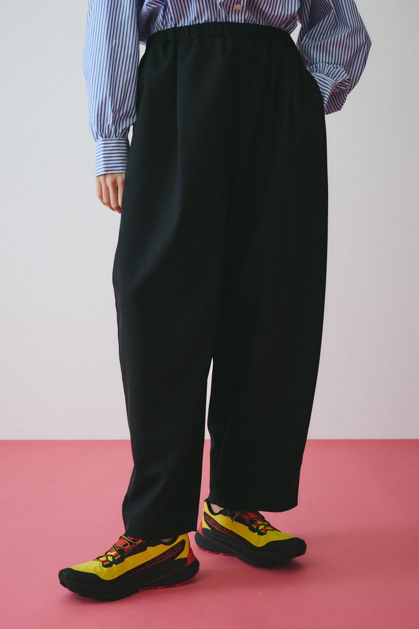 ［予約］Cocoon tuck pants BLK 38