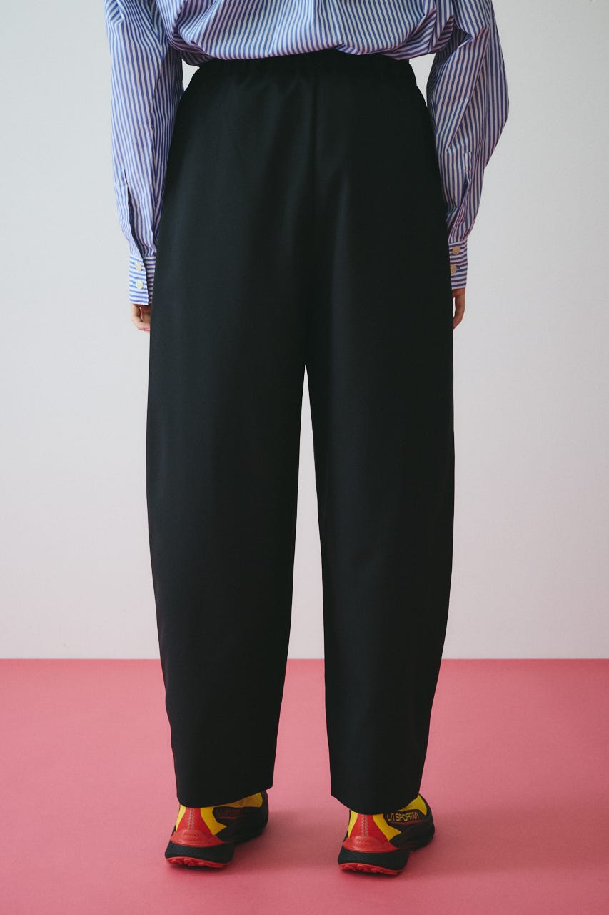 ［予約］Cocoon tuck pants BLK 38