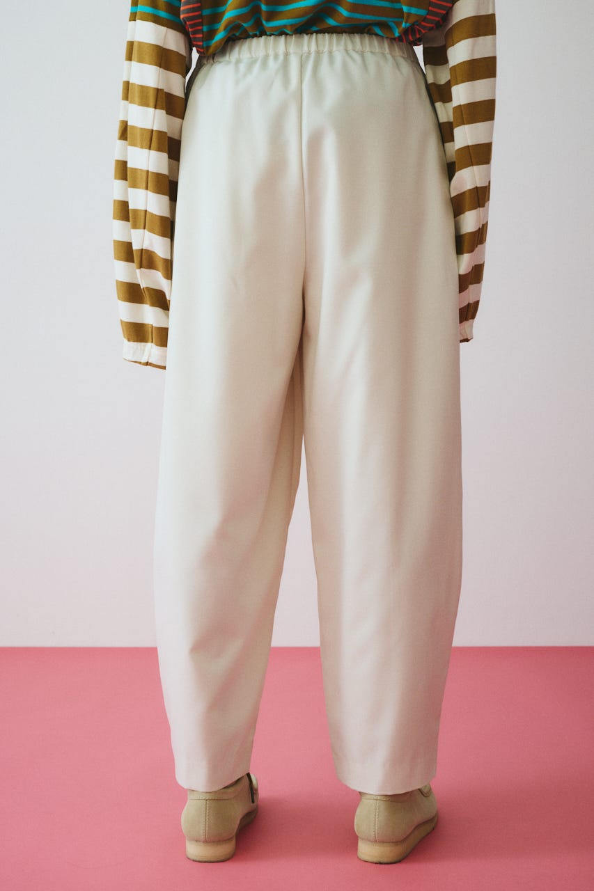 ［予約］Cocoon tuck pants O/WHT 38