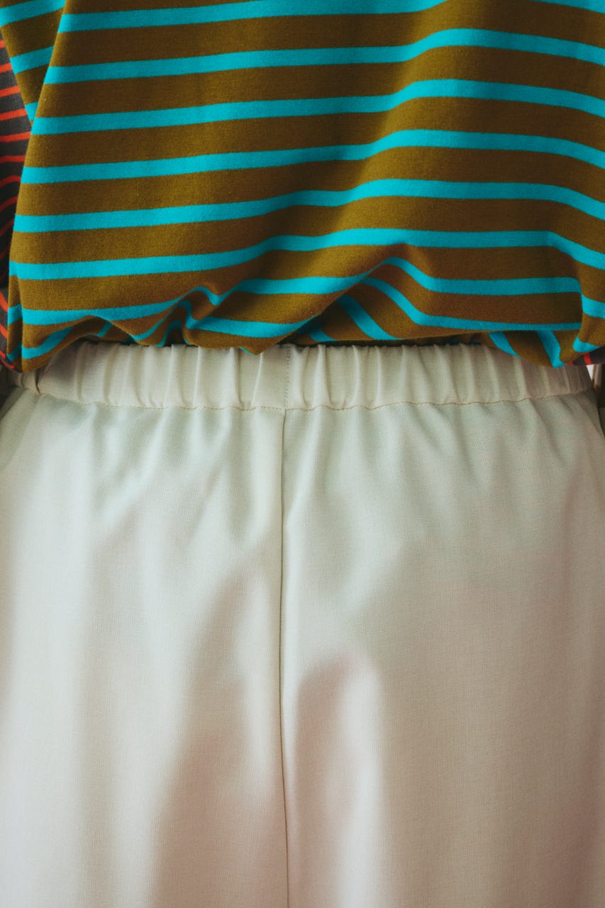 ［予約］Cocoon tuck pants O/WHT 38