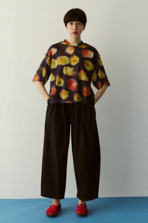 Many tuck cocoon pants