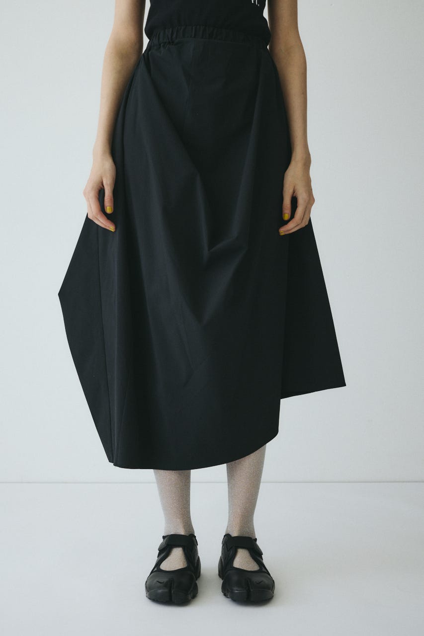 CLO random pic skirt BLK 36