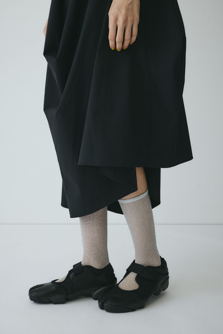 CLO random pic skirt BLK 36