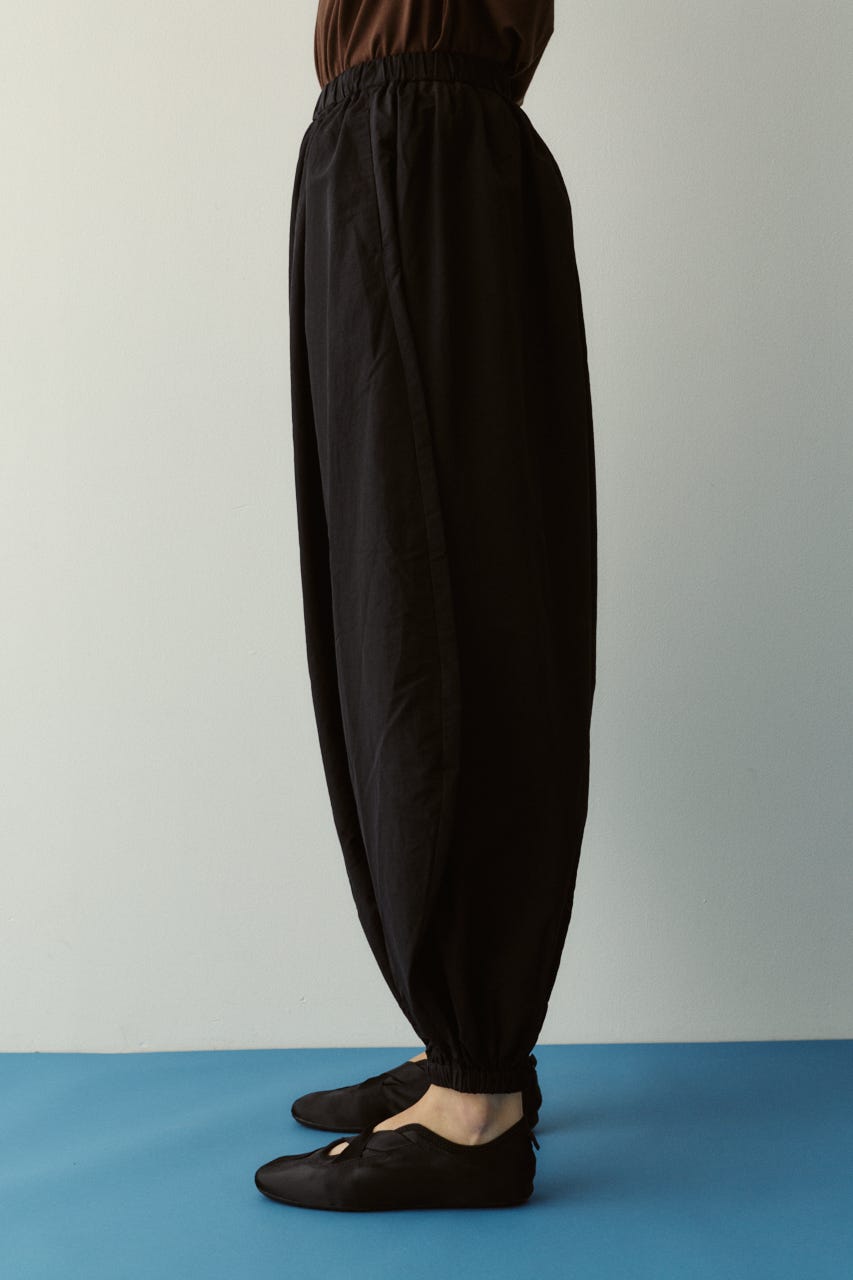 【ポイントアップ+4％対象商品】［予約］Nylon balloon pants BLK 38
