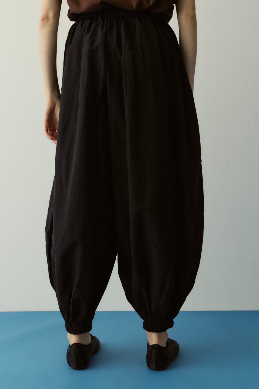 【ポイントアップ+4％対象商品】［予約］Nylon balloon pants BLK 38