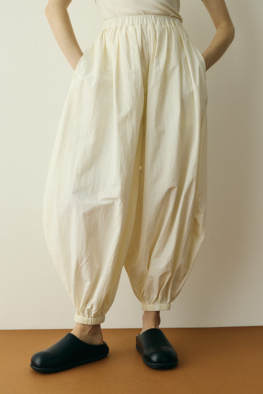 【ポイントアップ+4％対象商品】［予約］Nylon balloon pants O/WHT 36