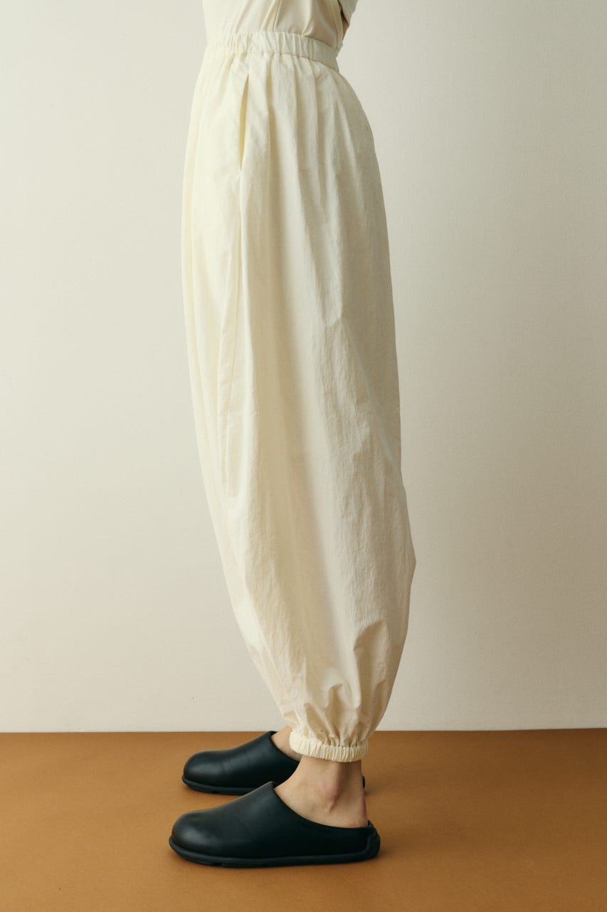 【ポイントアップ+4％対象商品】［予約］Nylon balloon pants O/WHT 36