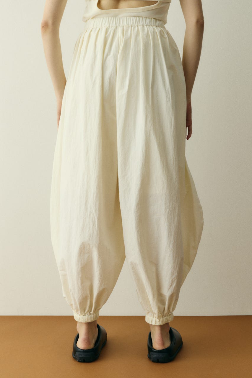 【ポイントアップ+4％対象商品】［予約］Nylon balloon pants O/WHT 36