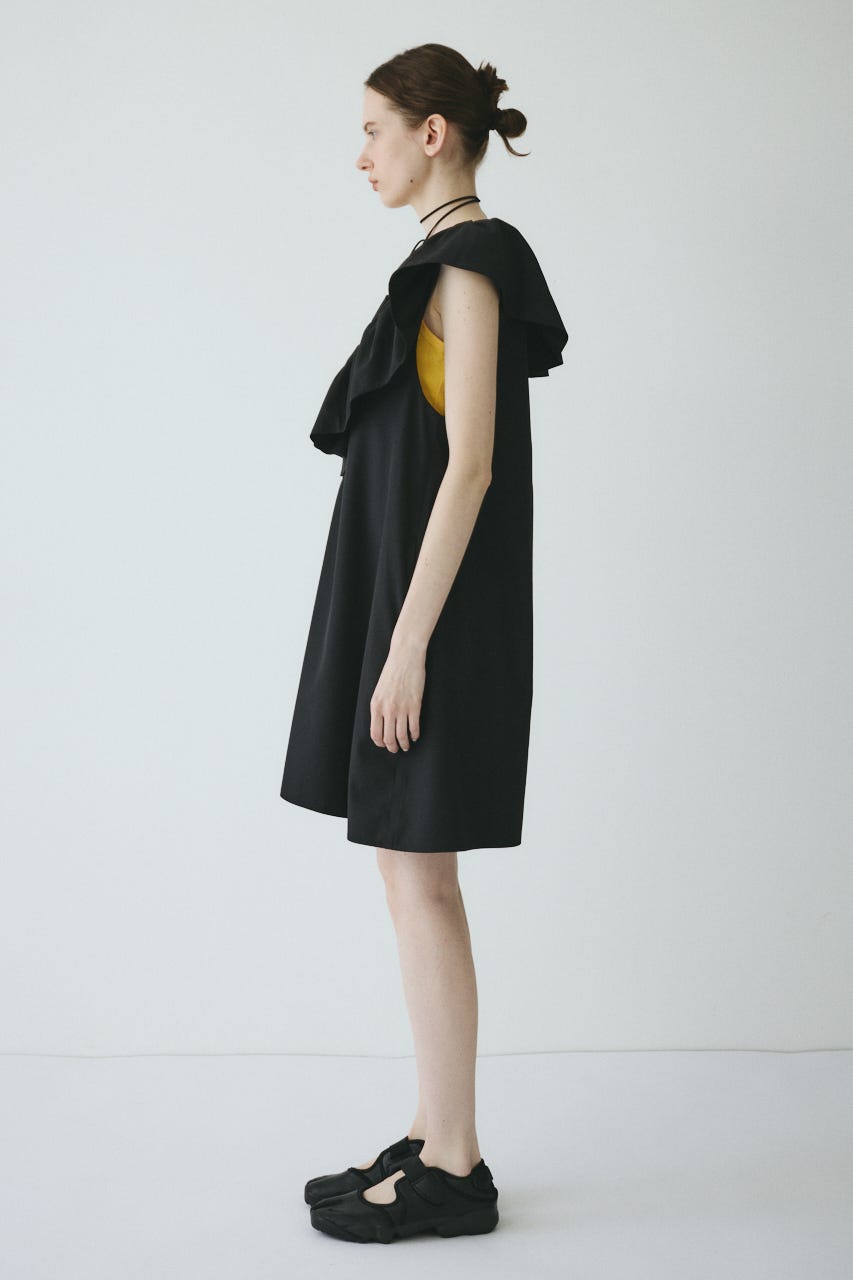【ポイントアップ+4％対象商品】［予約］V neck frill all in one BLK FREE