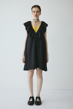 【ポイントアップ 4％対象商品】［予約］V neck frill all in one