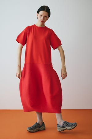 Docking balloon hem dress