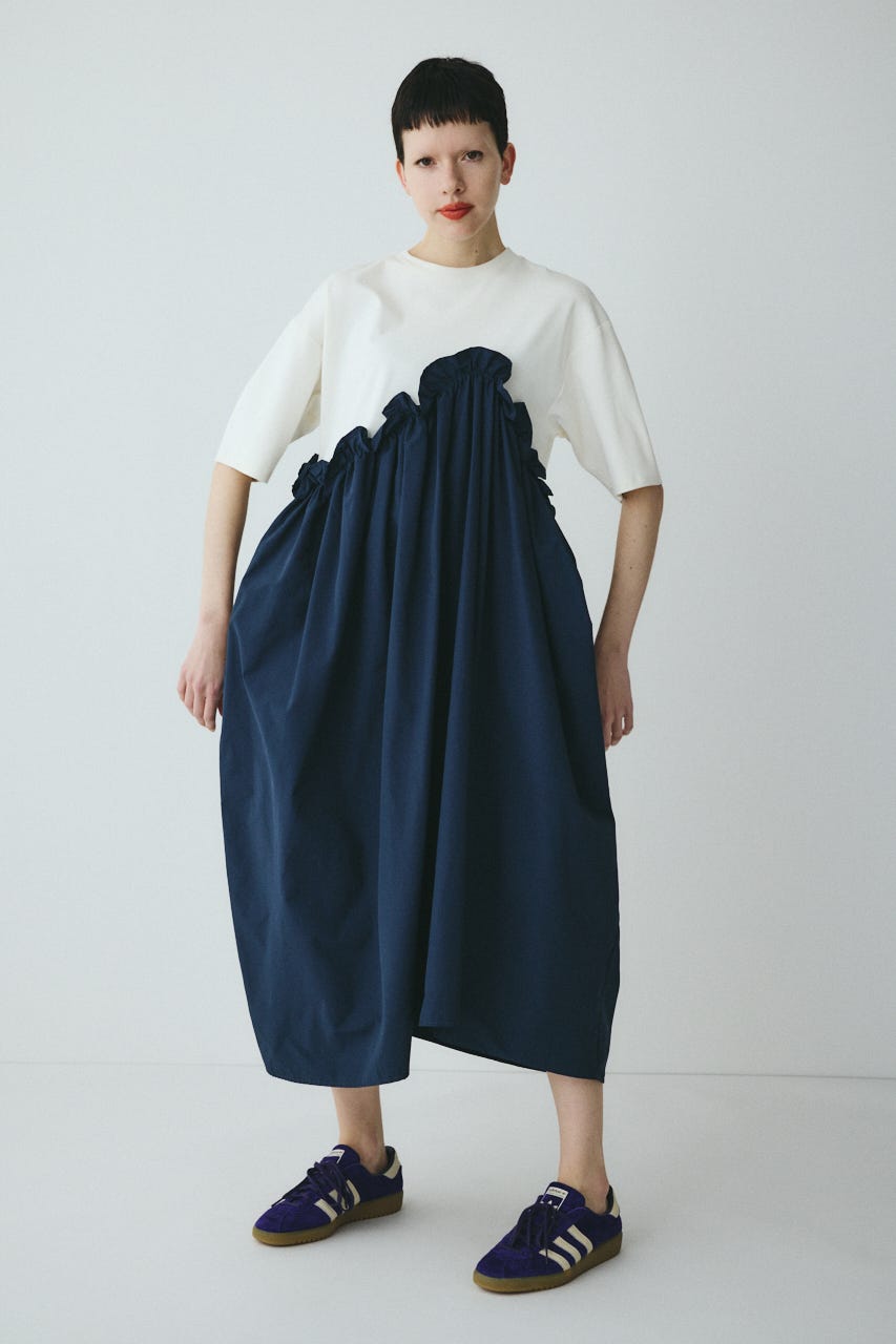 Wave frill cut  dress NVY FREE