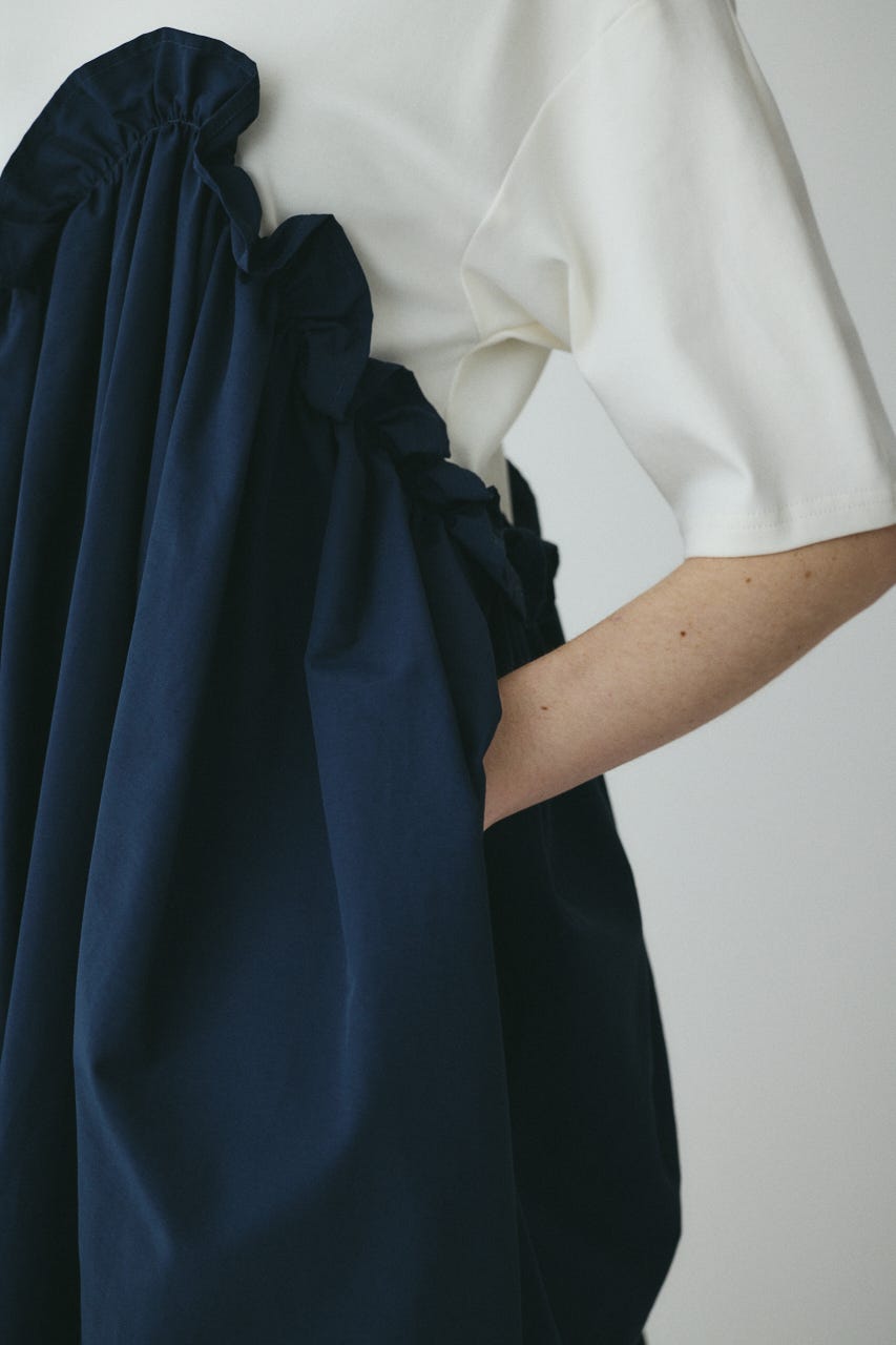 Wave frill cut  dress NVY FREE