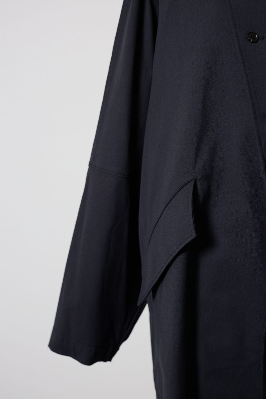 Hella_sheltering dry half coat BLK FREE