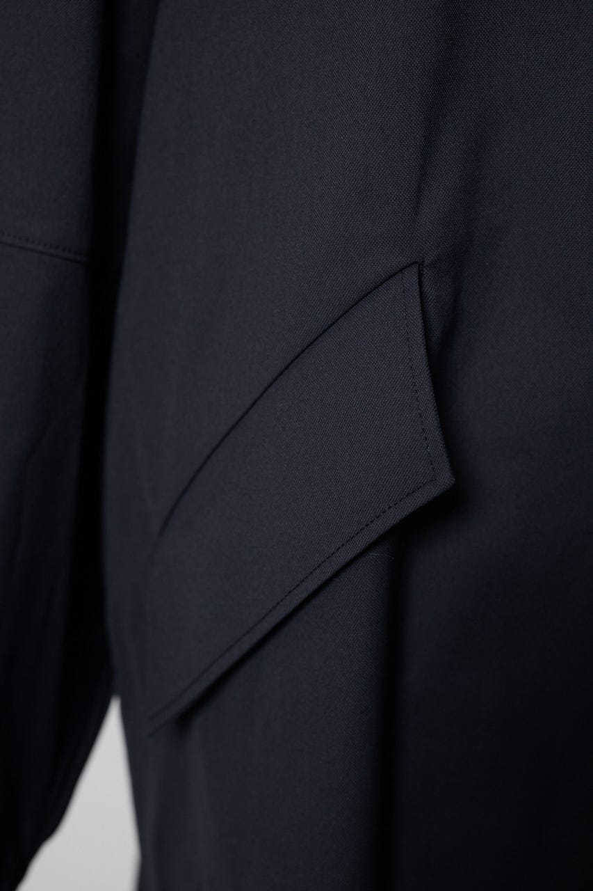 Hella_sheltering dry half coat BLK FREE