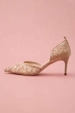 エンブロイドセパレードパンプス