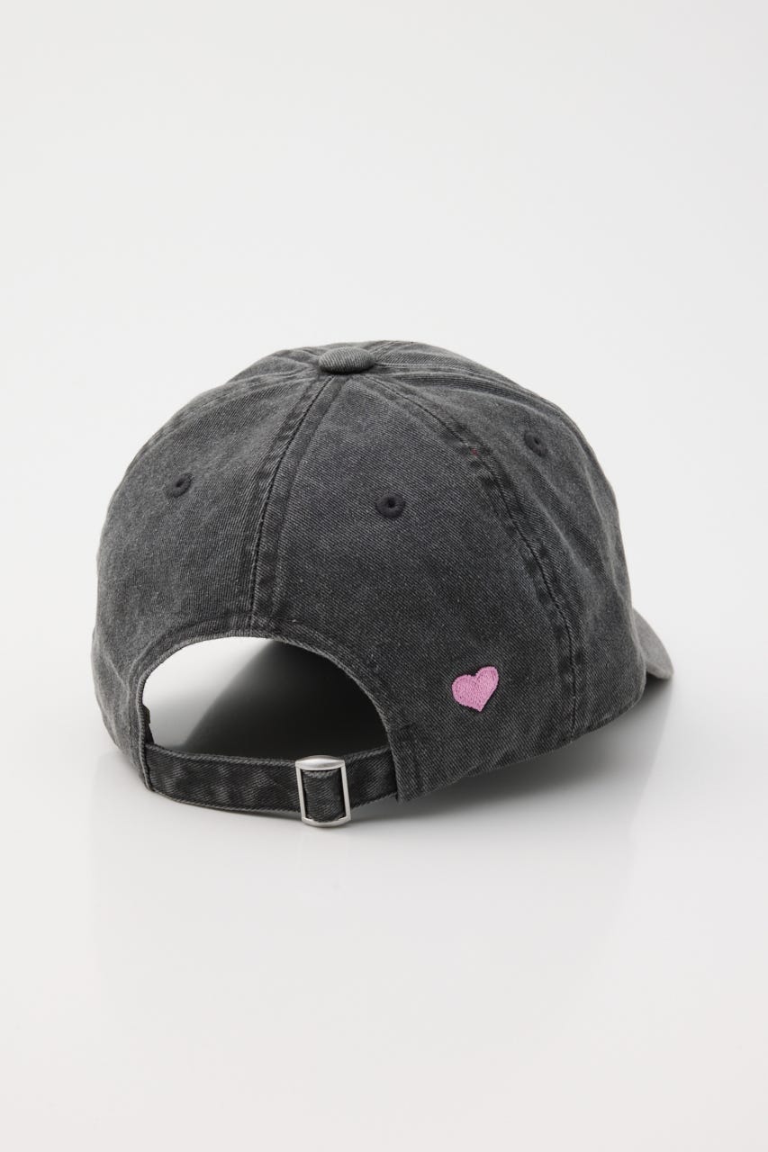 MD (M&M) HEART 6PANEL CAP BLK FREE