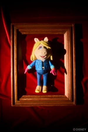 MD MASCOT / MISS PIGGY