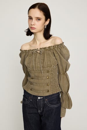 WASHED BUTTON SHIRRING ブラウス