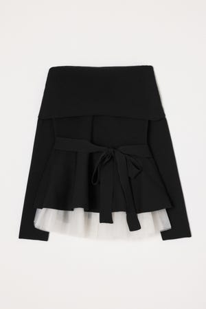 チュールレイヤードペプラムニットトップス