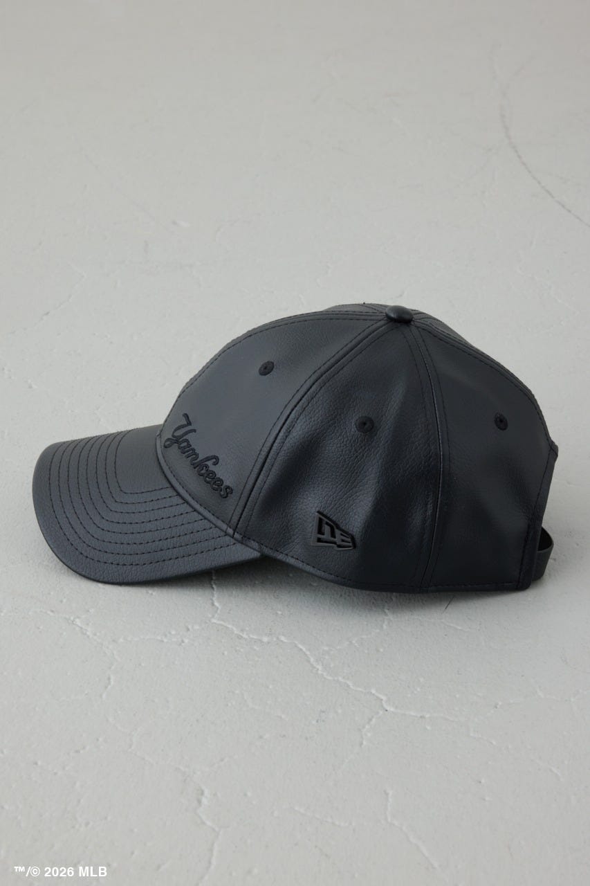 【NEW ERA×AZUL MLB】合皮キャップ 柄BLK FREE