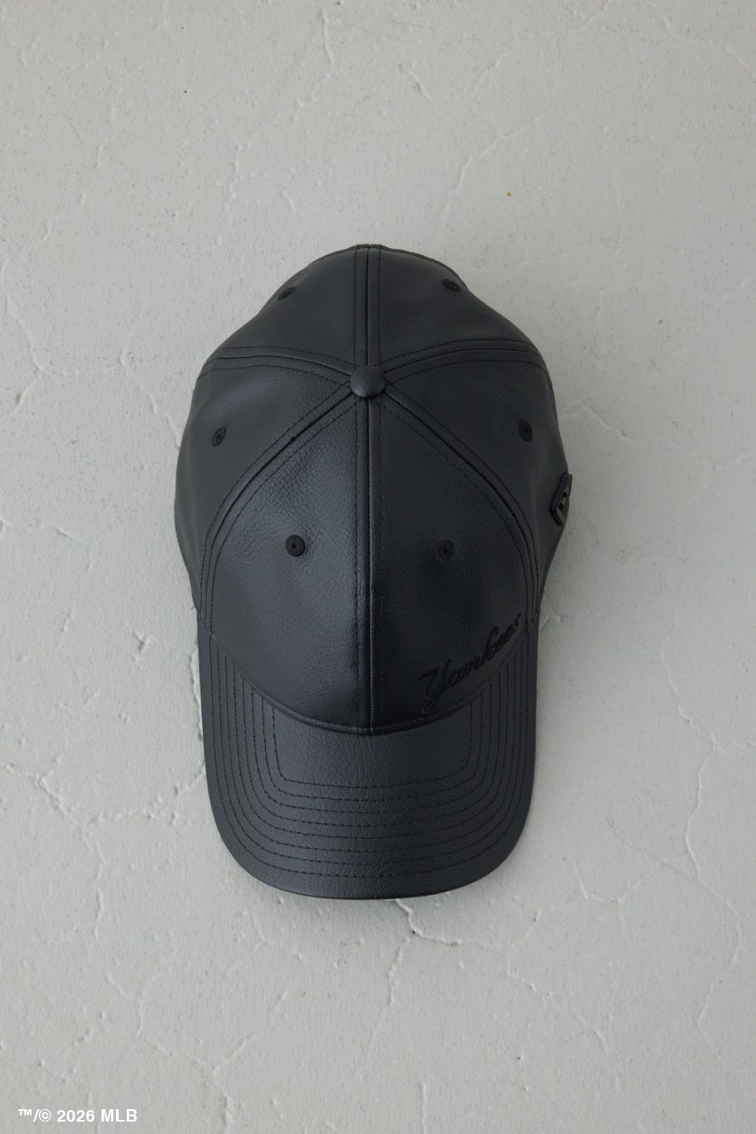 【NEW ERA×AZUL MLB】合皮キャップ 柄BLK FREE