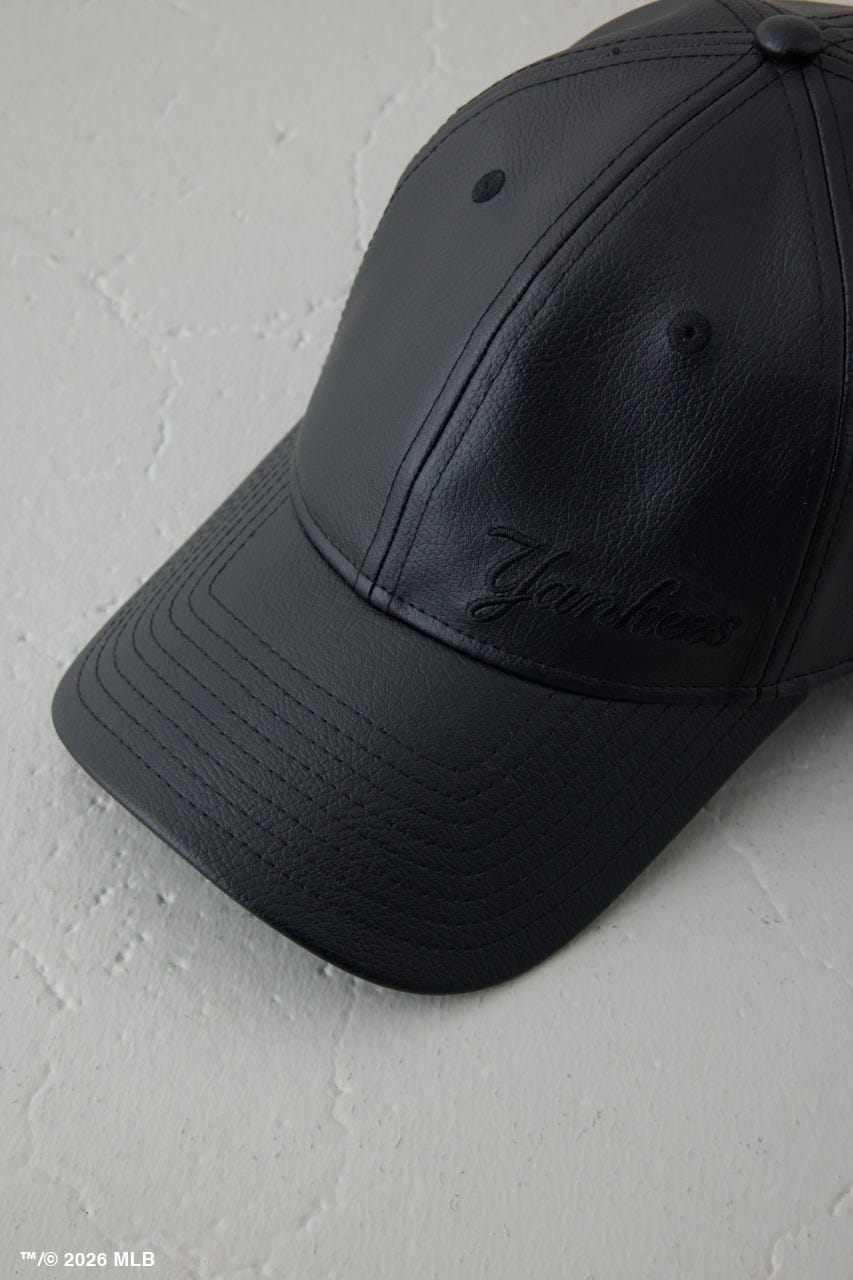 【NEW ERA×AZUL MLB】合皮キャップ 柄BLK FREE