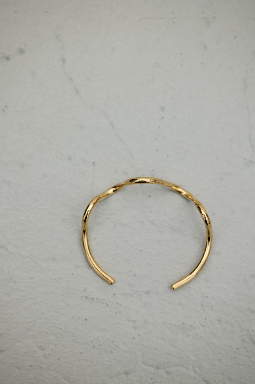 ウェーブラインバングル GLD FREE