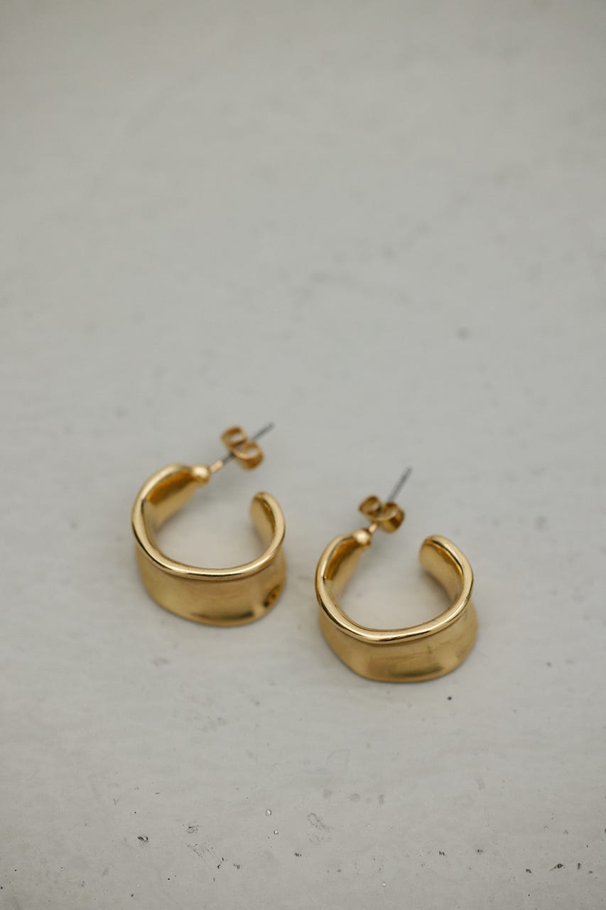 ワイドソフトカーブピアス GLD FREE