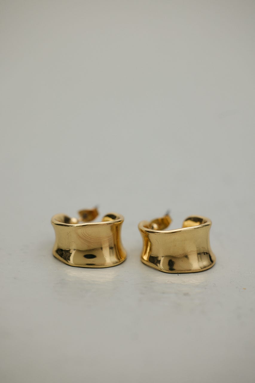 ワイドソフトカーブピアス GLD FREE