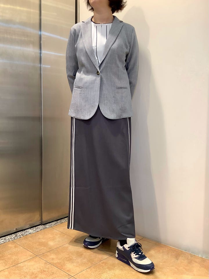 ストレッチブラウスライトグレーM Kilka/あったかストレッチブラウス -ストレッチ性があって動きやすい