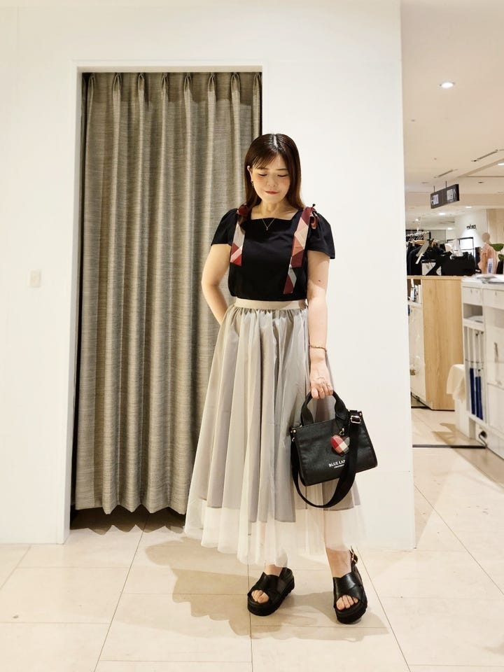 Tsuki.のコットンライクナチュラルローンペプラムブラウスの投稿