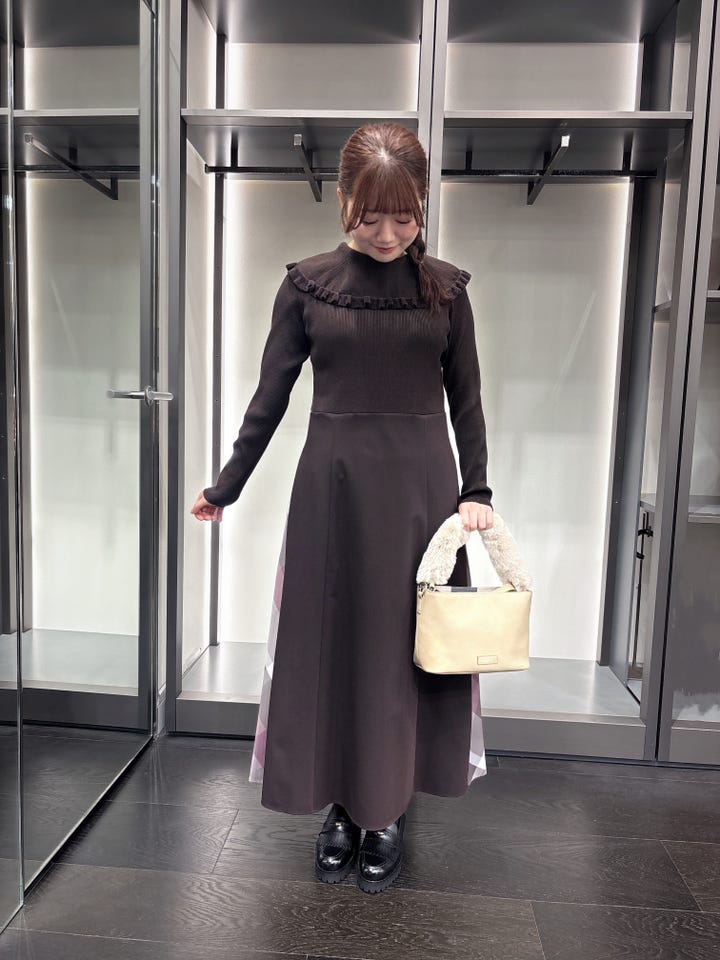SAKIのクレストブリッジチェックニットコンビドレスの投稿