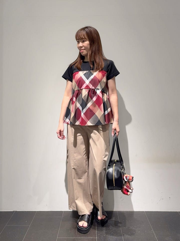 MegumiのクレストブリッジチェックティアードコンビTシャツの投稿
