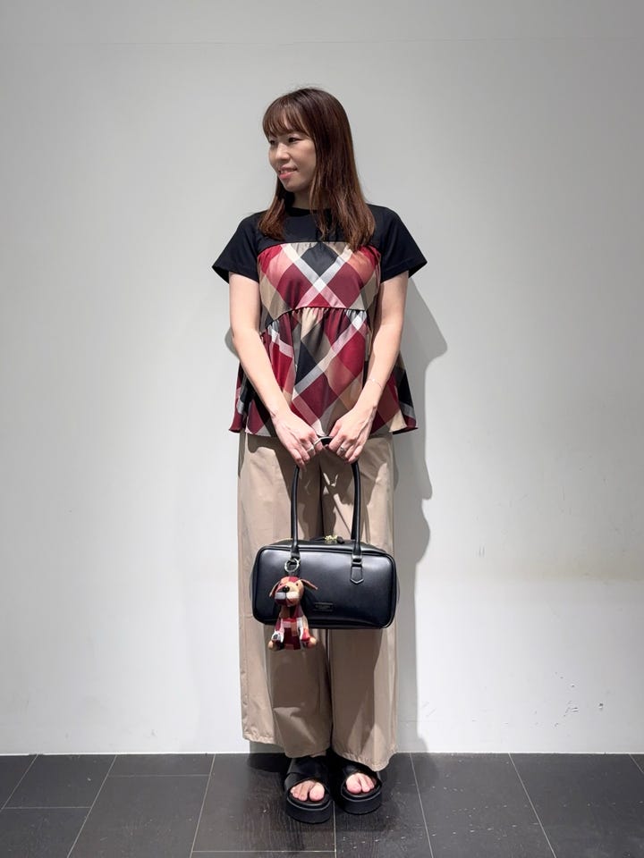 MegumiのクレストブリッジチェックティアードコンビTシャツの投稿