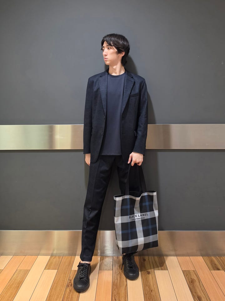 ネイビー大人セットアップスタイル｜Hayateの投稿