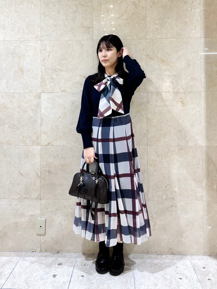 BLUE LABEL CRESTBRIDGE ブルーレーベル・クレストブリッジ スタッフ