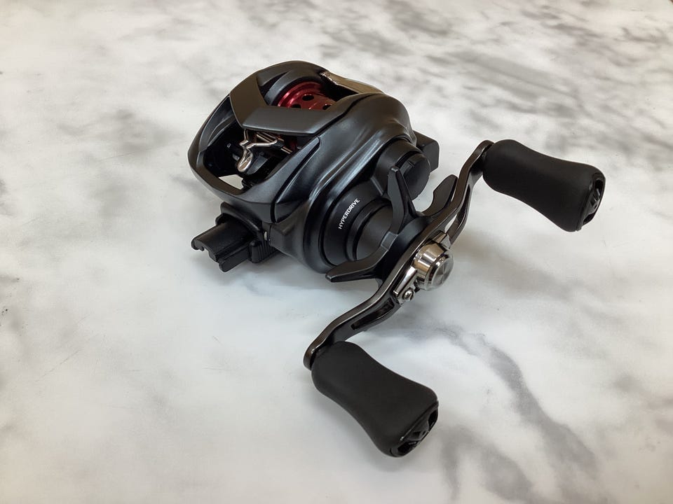 ダイワ ベイトリール 26タトゥーラ BF TW 8.1R(右)【即日発送】(8.1R
