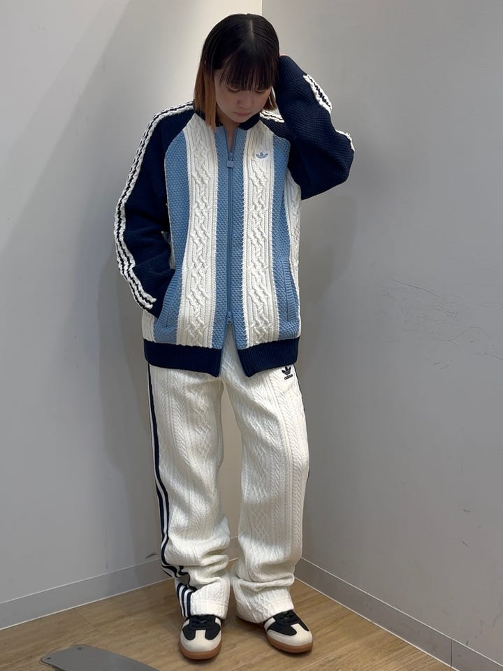 レディース アディカラー ベロア トラックパンツ ブラック ｜アパレル