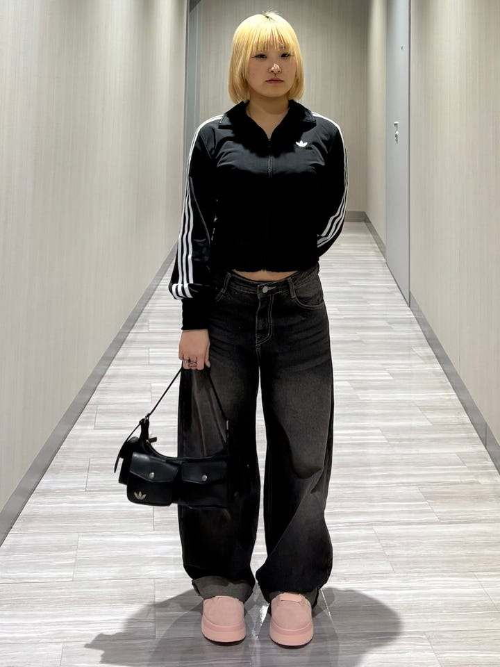 レディース エッセンシャルズ+ リバースハーフジップ ブラック