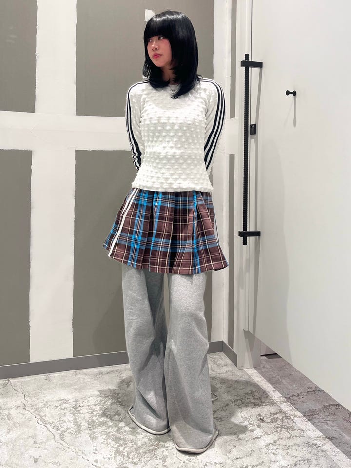 レディース アディルナ スリム ソリッド スパイク ニット スウェット