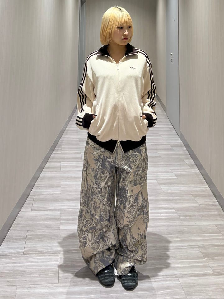 レディース Adilenium デニムカーゴパンツ ブラック｜アパレル