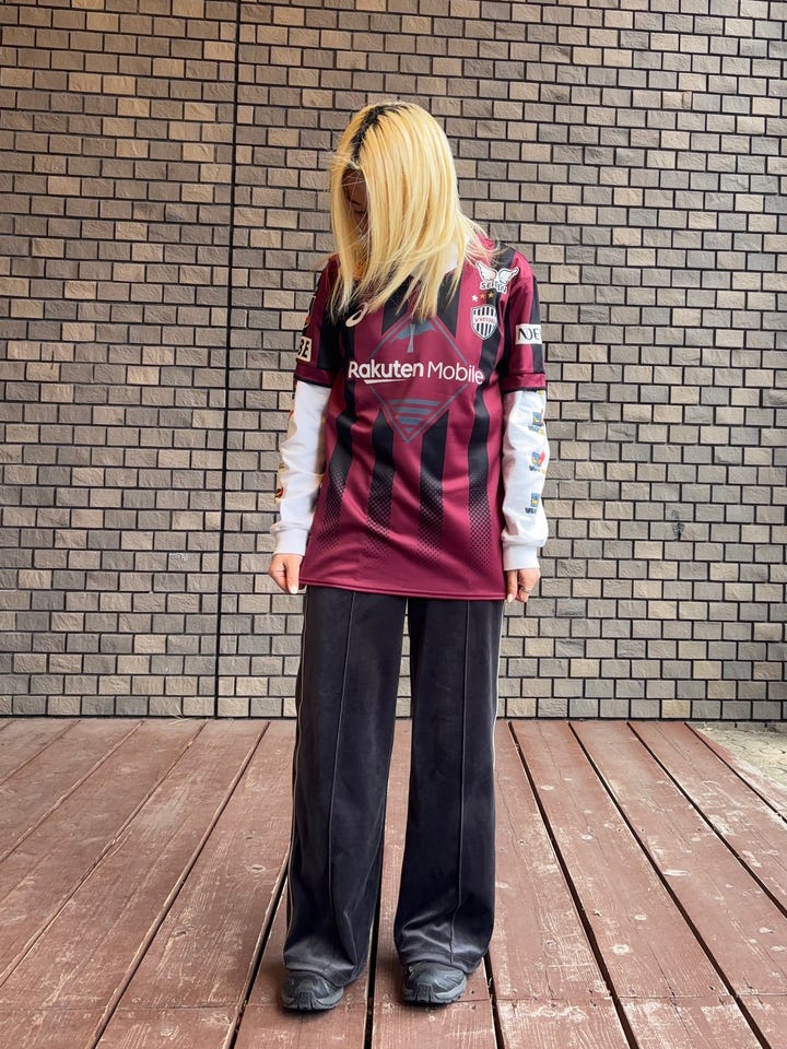 鹿島アントラーズ 2022 エバーグリーンクレストTシャツ （ブラッケンド