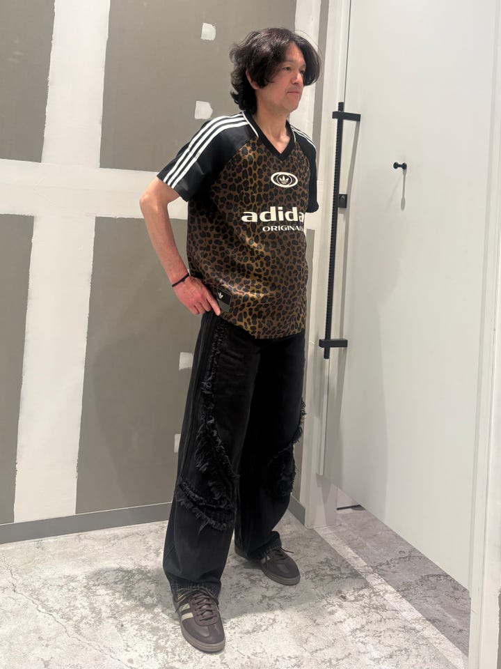 adidas Originals/ ルーシュ ライト ボンバージャケット adidas（アディダス）の「ルーシュ ライト ボンバージャケット