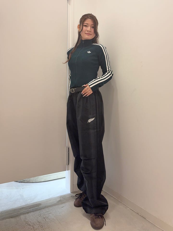 レディース Adilenium メガフレア トラックパンツ ブラック ｜アパレル