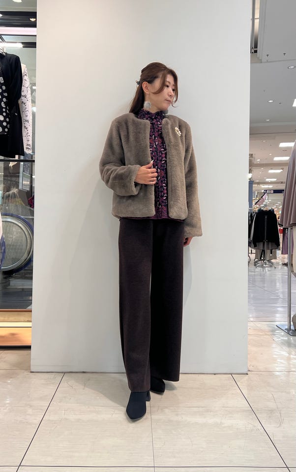 NARACAMICIE】ブローチ付きエコファージャケット(1(M)9号 グレージュ