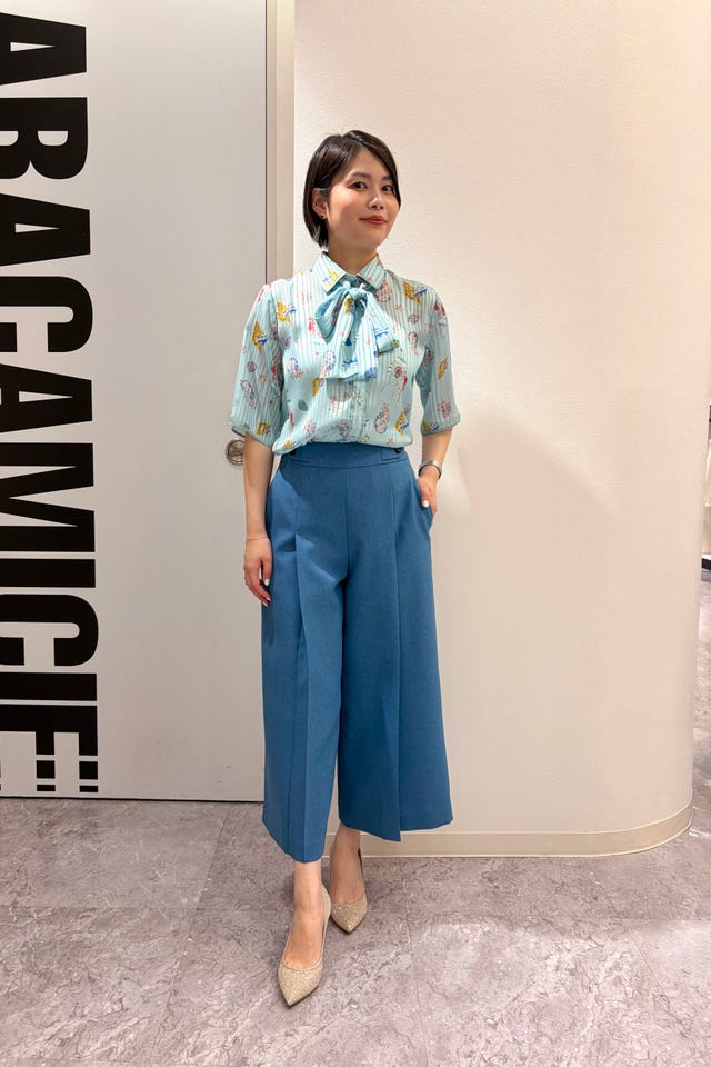 【極美品】ナラカミーチェ♦️完売✨大きめ✨BIGフラワーボウタイ半袖✨春夏✨GW NARACAMICIE】ラインフラワー柄ボウタイ半袖ブラウス(1(M)9号 ブルー