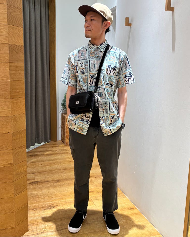 コロンビア ららぽーと沼津店のクリスタルロックショートスリーブ
