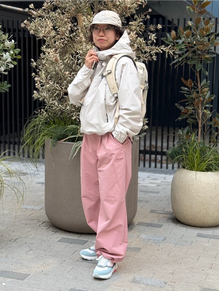 patagonia 薄いピンク カジュアルパンツ コロンビア ららぽーとTOKYOーBAY店のウィメンズヤマジェニックワイド