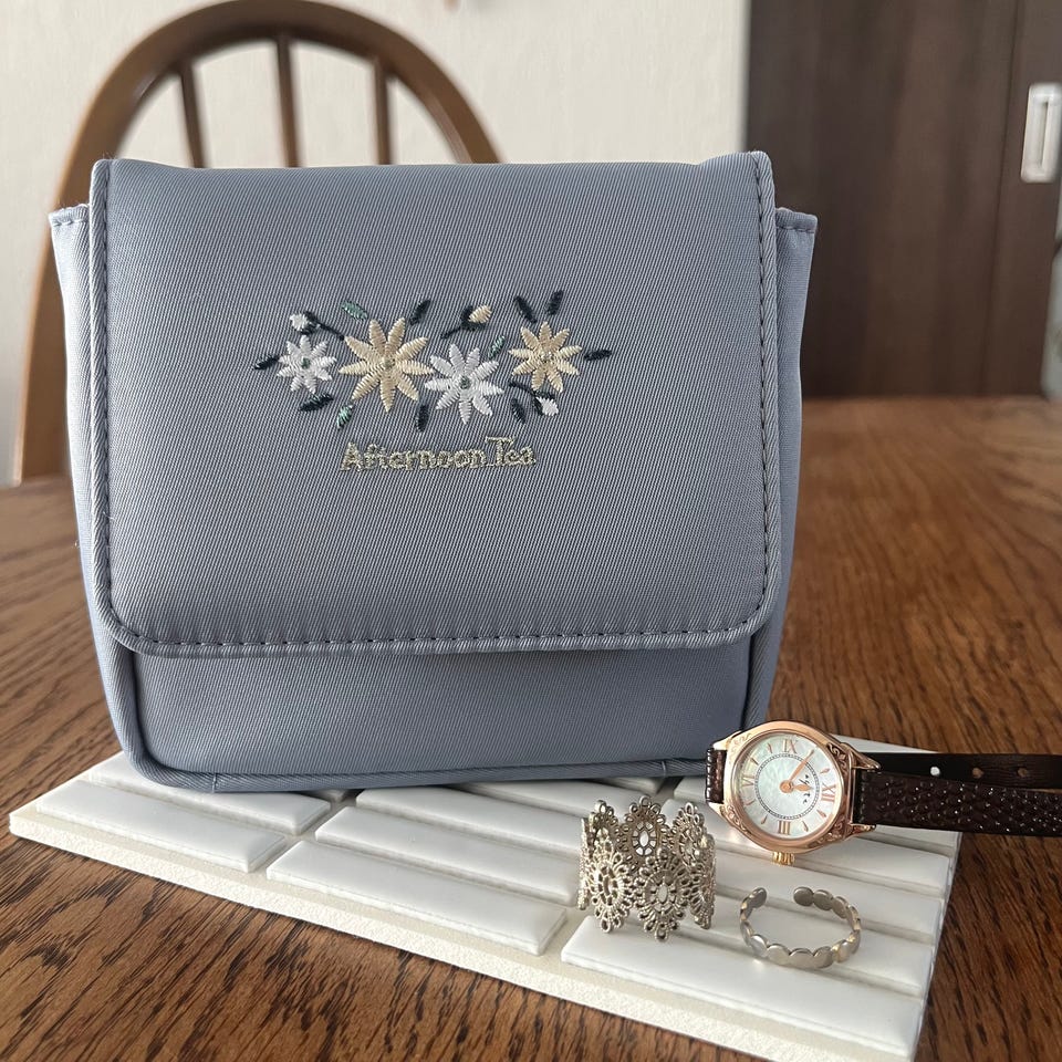 フラワー刺繍ミラー付きミニポーチ | アフタヌーンティー公式通販サイト